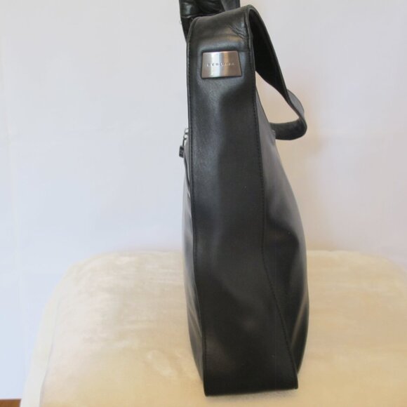 🖤 Perlina Black Leather Shoulder Bag – Restored & Everyday Ready - Picture 4 of 13